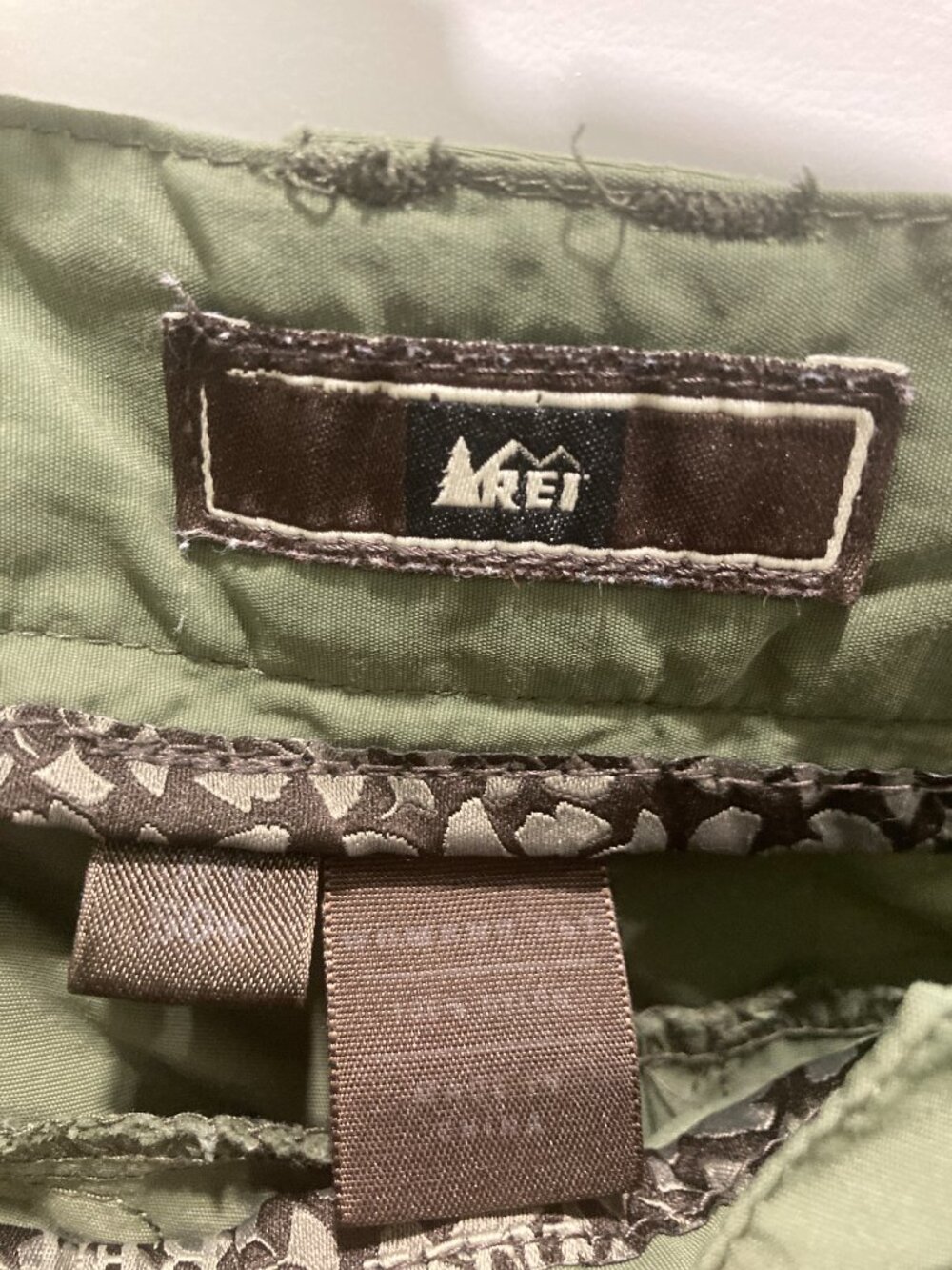 REI Co-op Sahara Convertible Hiking Pants Olive Green 778945 Unisex/Womens Sz 16 - Picture 2 of 10
